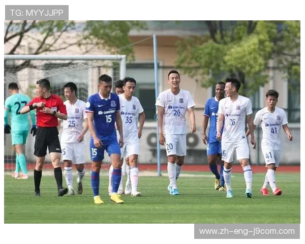 聚焦丛霖辉煌轨迹全景呈现其个人足球荣誉与成长传奇故事绚丽旅程